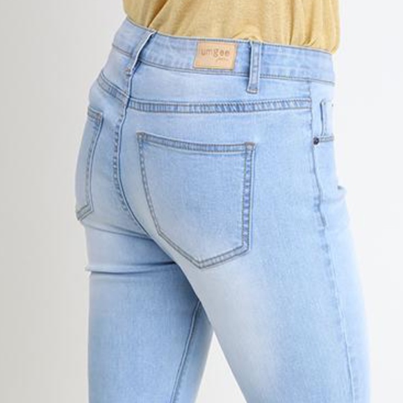 UMGEE Embellished Tassel Hem Cropped Jean - Picture 7 of 8